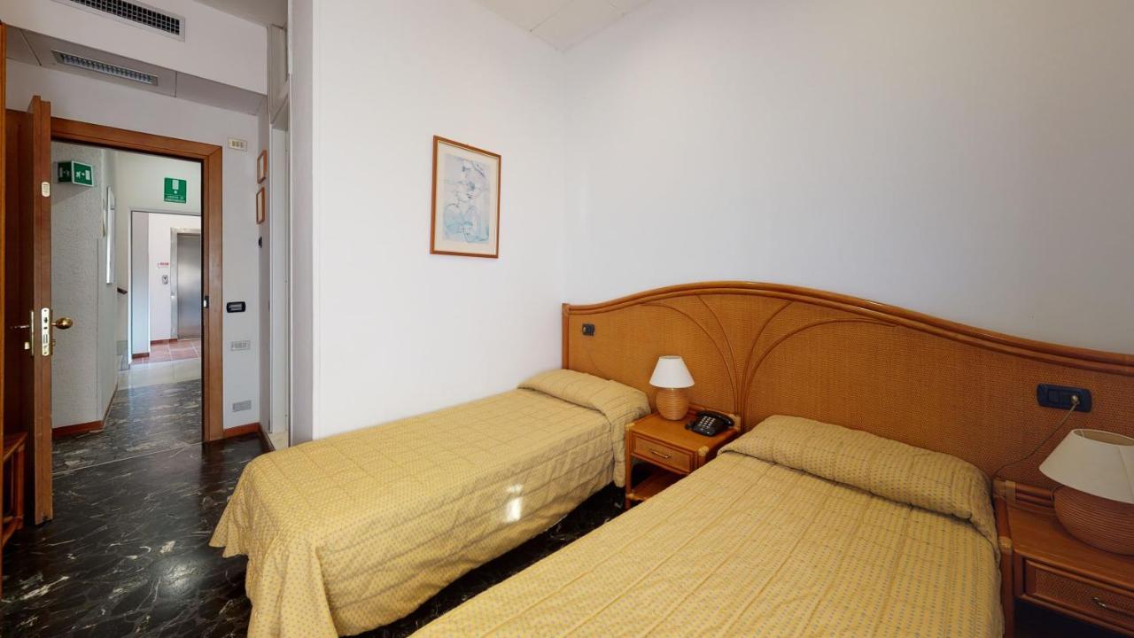 Hotel Zunino Spotorno Kültér fotó