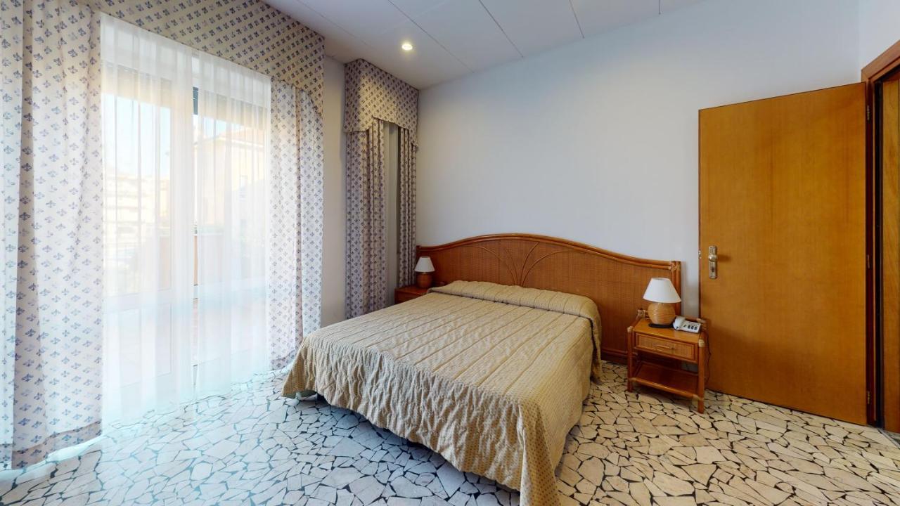 Hotel Zunino Spotorno Kültér fotó