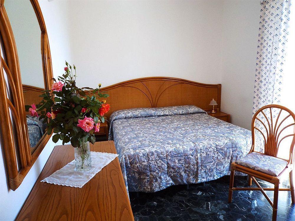 Hotel Zunino Spotorno Kültér fotó